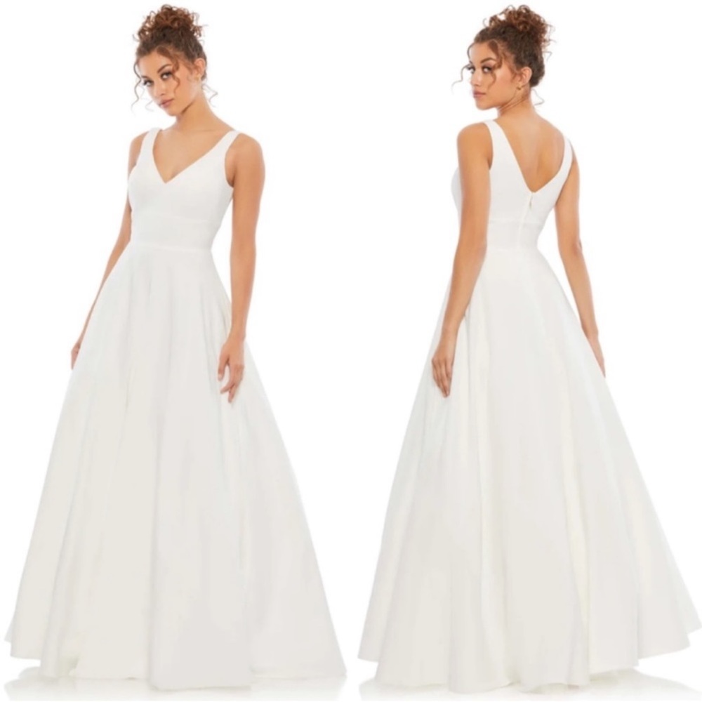 NWT Ieena for Mac Duggal Classic Sleeveless A Line Ball Gown in White Sz. 2